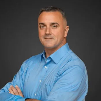 Travis Sams headshot